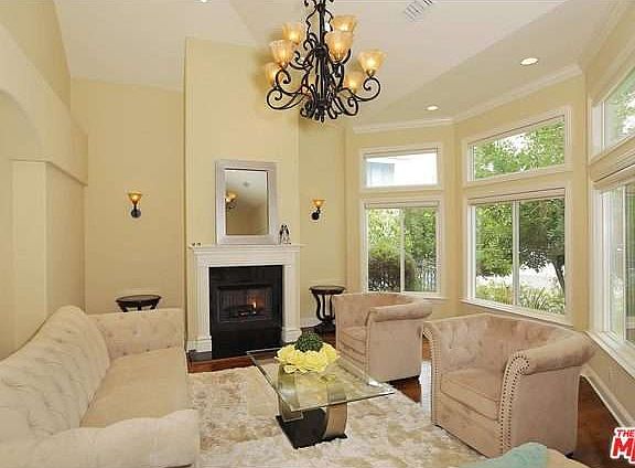 3rd image of 4536 Rockland Pl