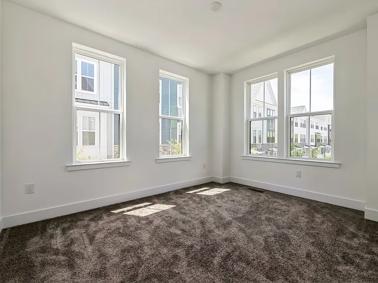 2107 Donatello Dr — Photo 39