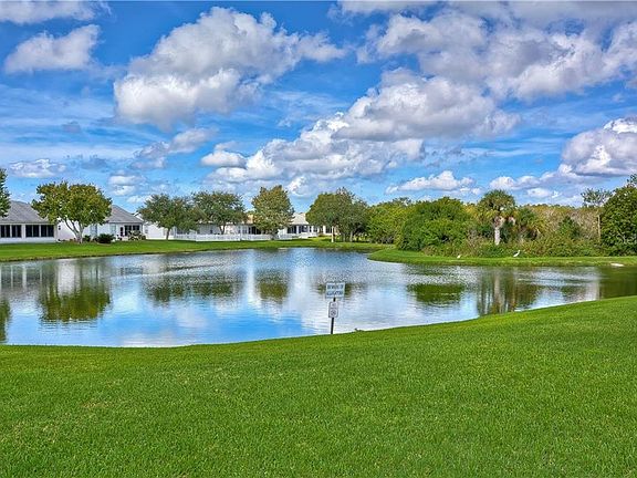 3rd image of 586 Sailfish Blvd