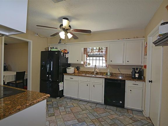4th image of 10338 Summerhill Dr