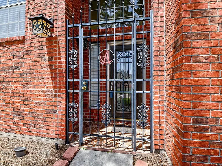 11707 Turtle Lake Dr — Photo 3