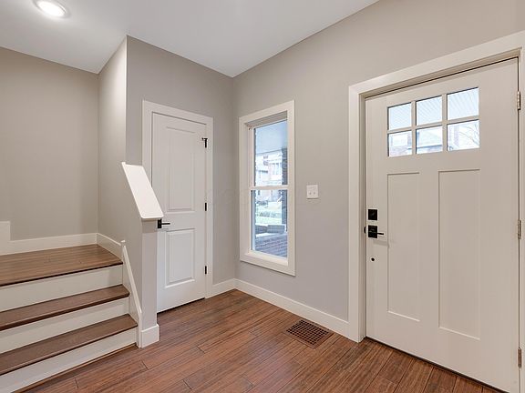 4th image of 389-391 Berkeley Rd