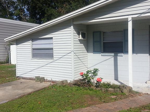 3rd image of 385 Hilltop Dr