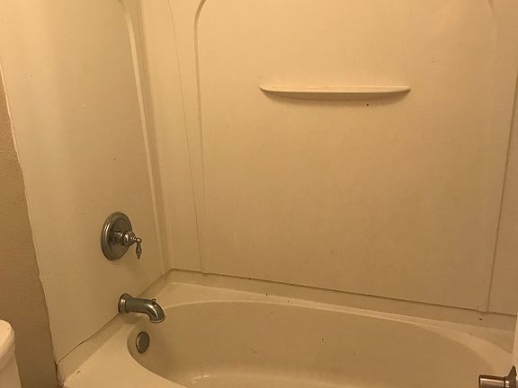 2nd image of 855 E Lexington Ave E Unit 2