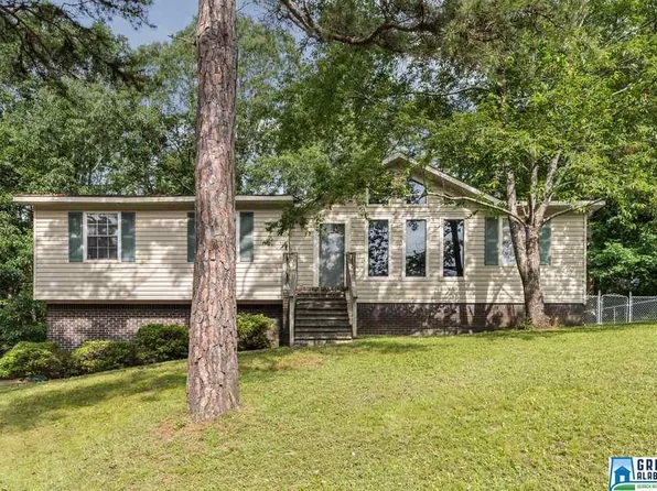 5906 Northwood Dr, Pinson, AL 35126