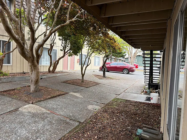 1580 H St — Photo 11