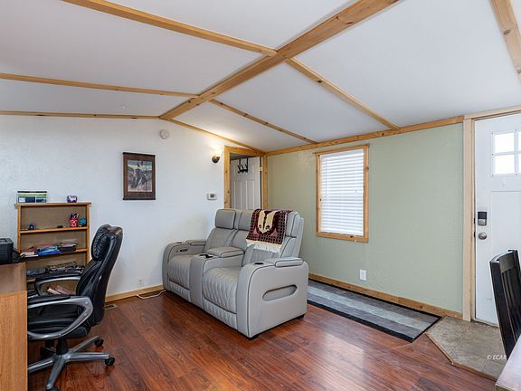 3rd image of 480 Spring Valley Pkwy