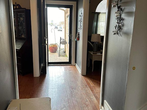 3rd image of 13045 Sanbourne S