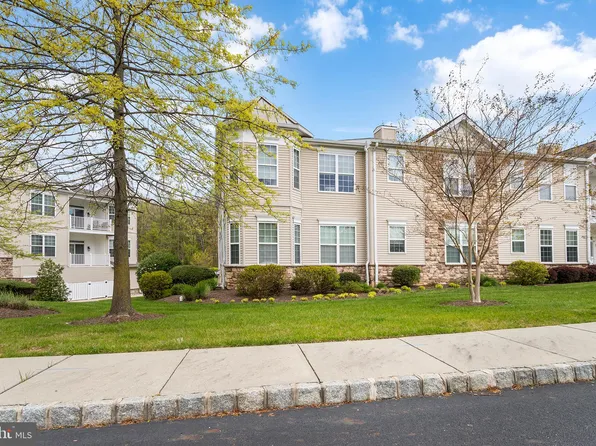 2201 Poplar St, Garnet Valley, PA 19060