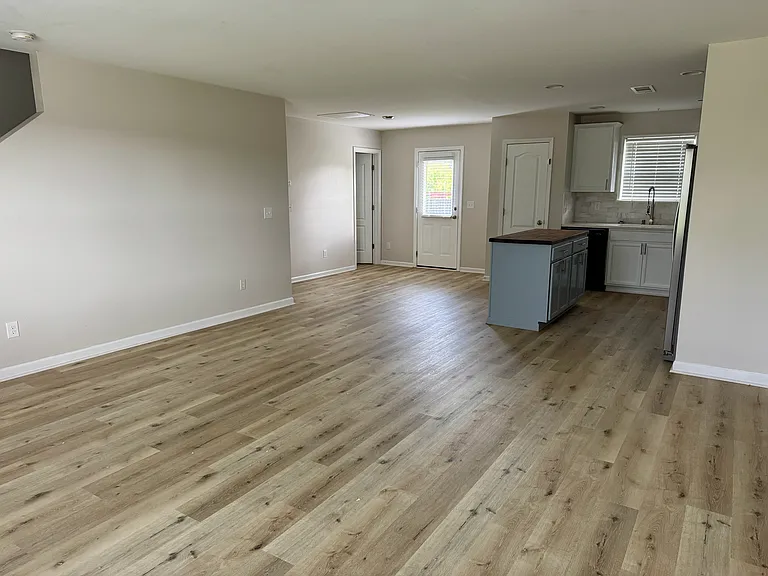 2219 Mason Bee Dr — Photo 4
