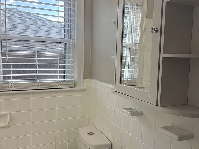 2314 Wycliffe Ave SW — Photo 8