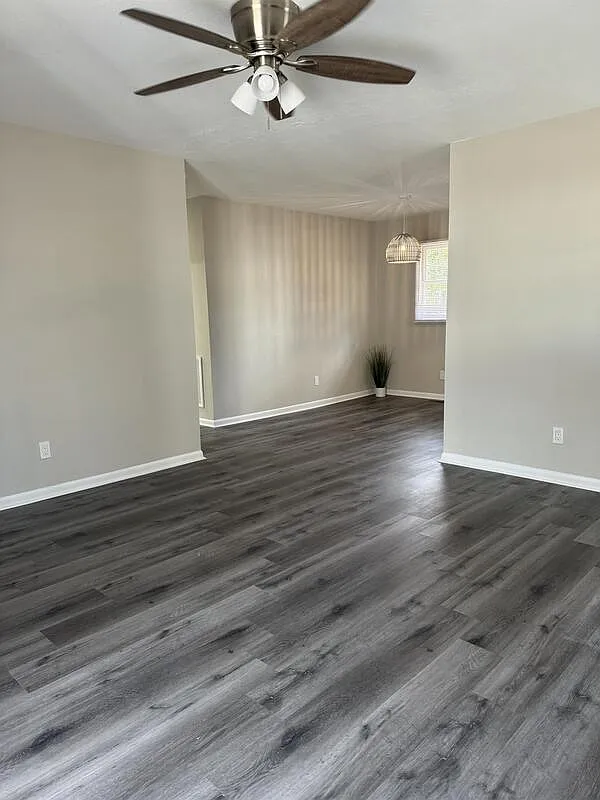 3 bed, 1.5 bath, 1075 sqft, $1,495 — Photo 3