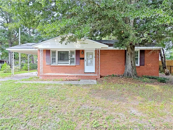 1814 Wayne Ln, Fayetteville, NC 28304