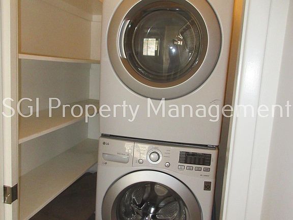 4th image of 700 E Mesquite Cir