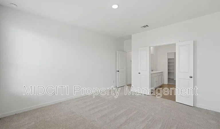 1304 Apron Trl — Photo 17