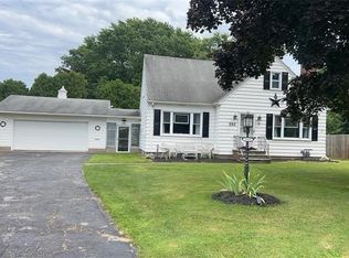 282 Buckman Rd, Rochester, NY 14615