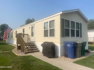 47 18th Ave SW, Watertown, SD 57201