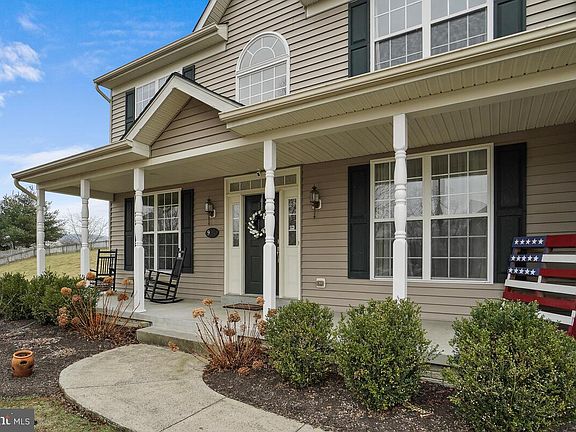4th image of 904 Brookridge Dr
