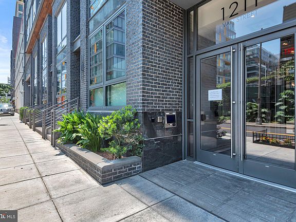 2nd image of 1211 Van St SE APT 1014