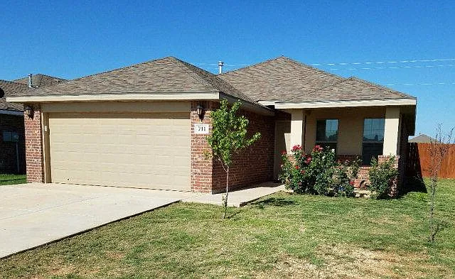 711 Candlestick Dr — Photo 1