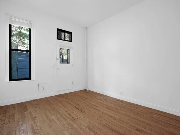 48 Greenwich Ave APT 1B, New York, NY 10011