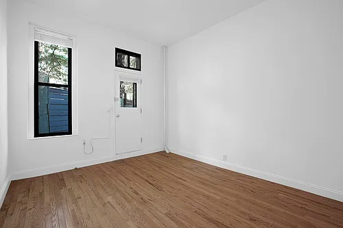 48 Greenwich Ave #1B Photo 1 48 Greenwich Ave #1B Photo 1