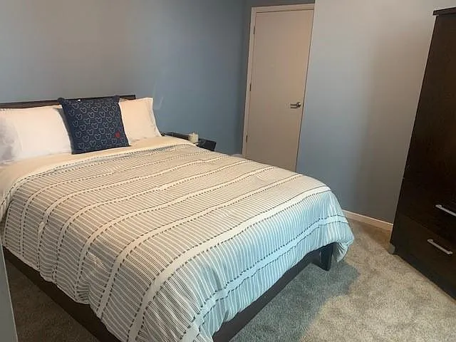 New bed/matress and new bed and bath linens for each new tenant. Side table, twin closets and armoire. Alexa ready.