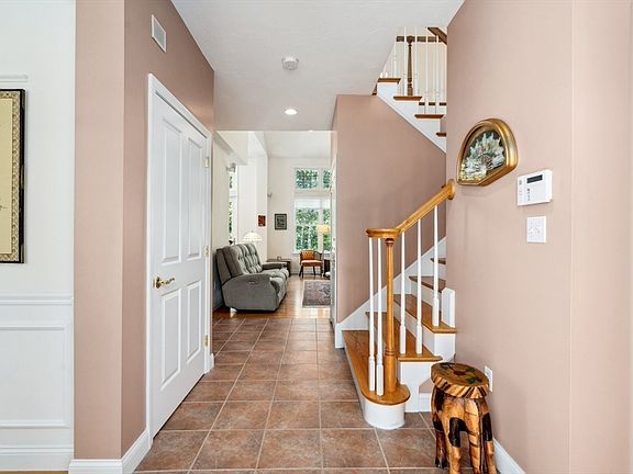 4th image of 20 Rose Court Way Unit 20