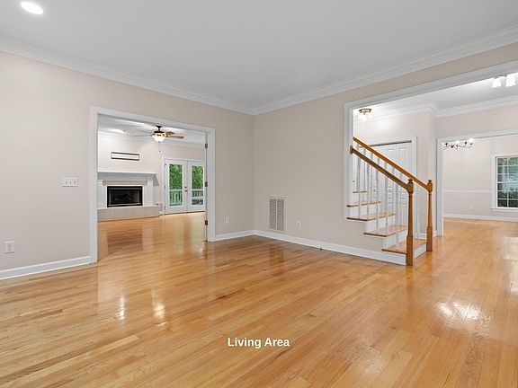 5th image of 4832 Rolling Meadows Ln