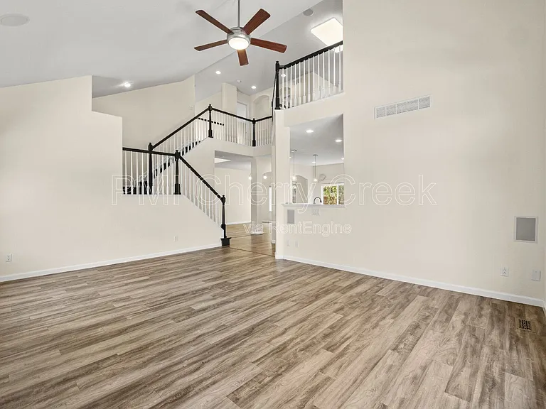 7021 S Valdai St — Photo 5