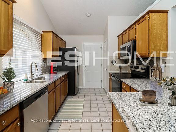 3rd image of 5521 Bryce Canyon Dr