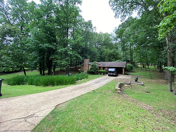 2nd image of 300 Palmer Dr