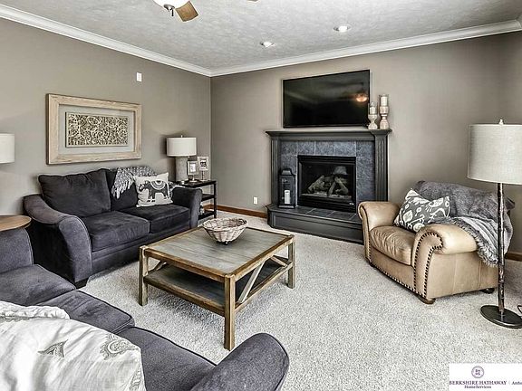4th image of 19123 Pinehurst Ave