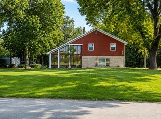731 E 25 S, Winamac, IN 46996