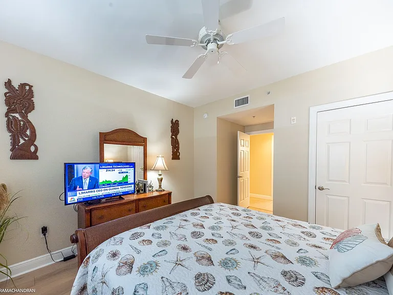 3313 Sunset Key Cir #403 — Photo 37