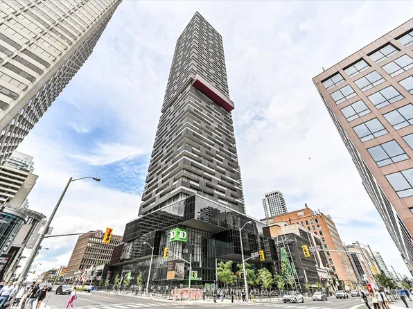 8 Eglinton Ave E, Toronto, ON