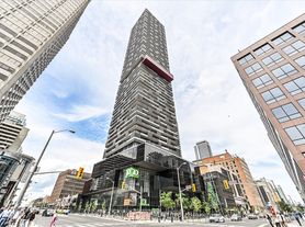 8 Eglinton Ave E