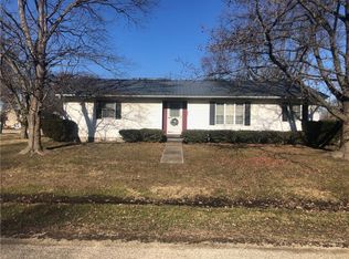 286 W 8th St, Neoga, IL