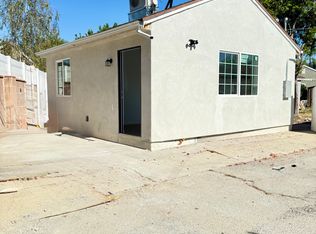 9437 Monogram Ave, North Hills, CA 91343