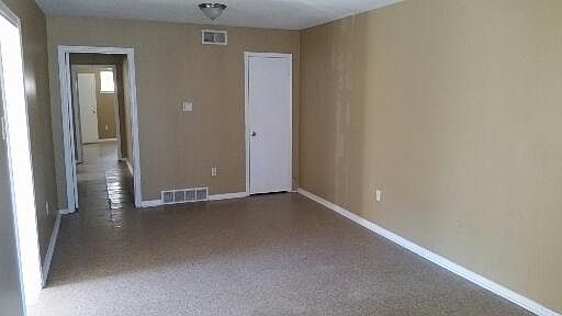 3rd image of 3247 Forest Glen St