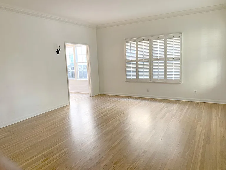418 N Harper Ave — Photo 4