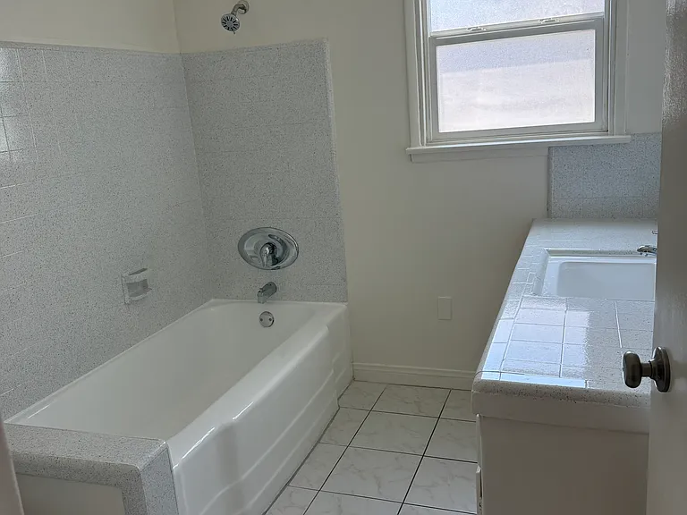 5319 Radford Ave #3 — Photo 16