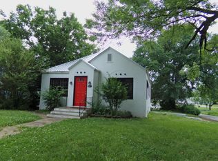 301 Gravel St, Cassville, MO 65625