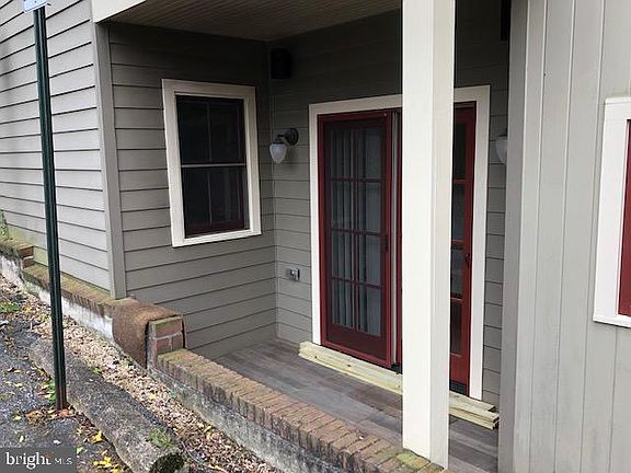 4th image of 114 South St