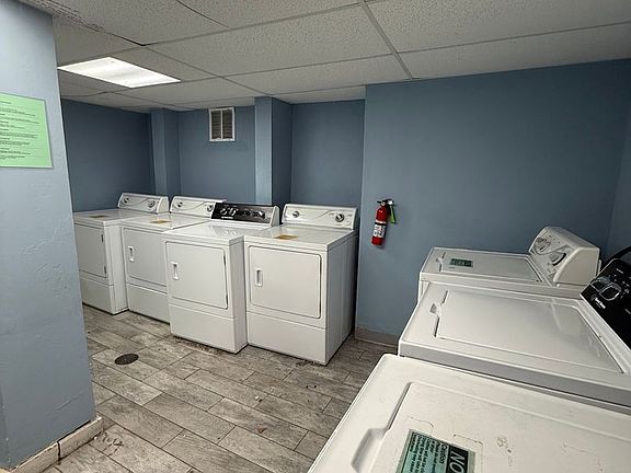 5th image of 1718 N Indiana Ave APT 8