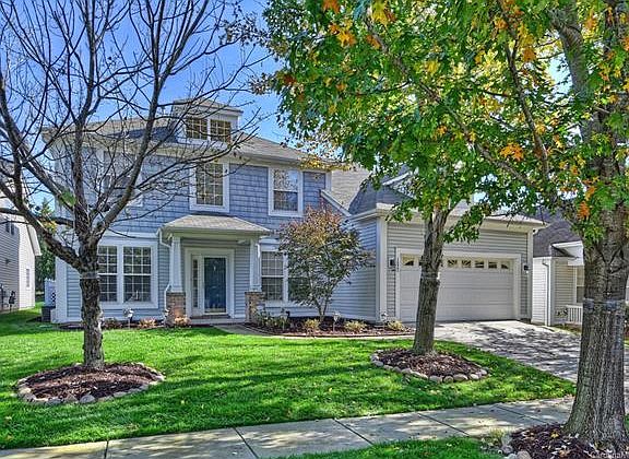 2nd image of 1023 Feather Oak Ln
