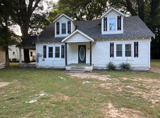 721 S Maple St, Covington, TN 38019