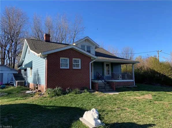 134 Midkiff Dr, Mount Airy, NC 27030