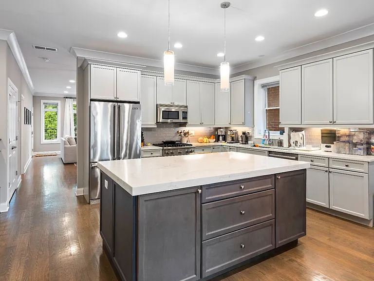 1513 W Diversey Pkwy #1517-1E — Photo 3