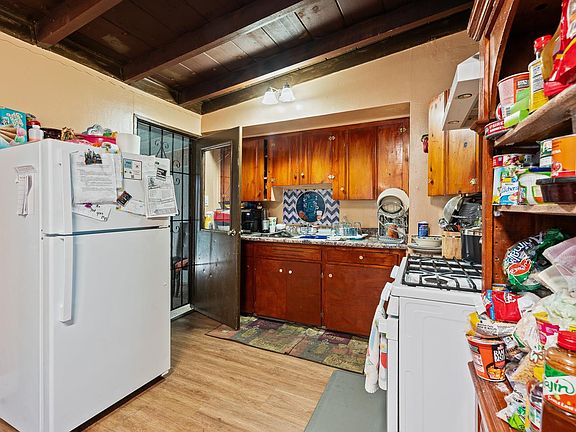 4th image of 265 Irvington Drive